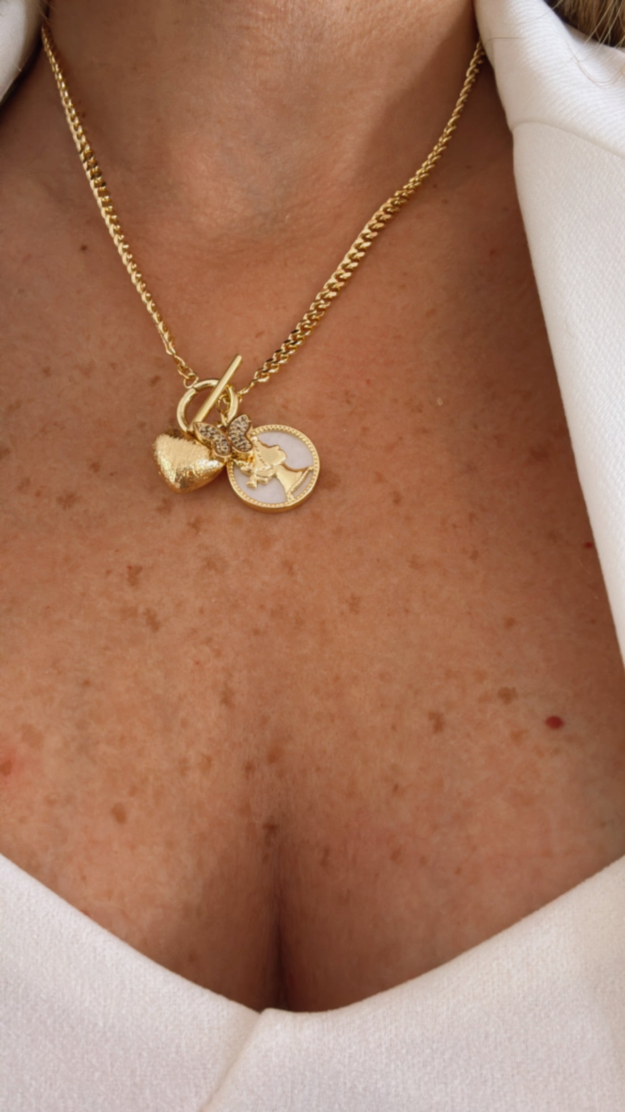 Collar Nakar